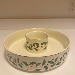 Festive Lenox Holly Chip and Dip Set